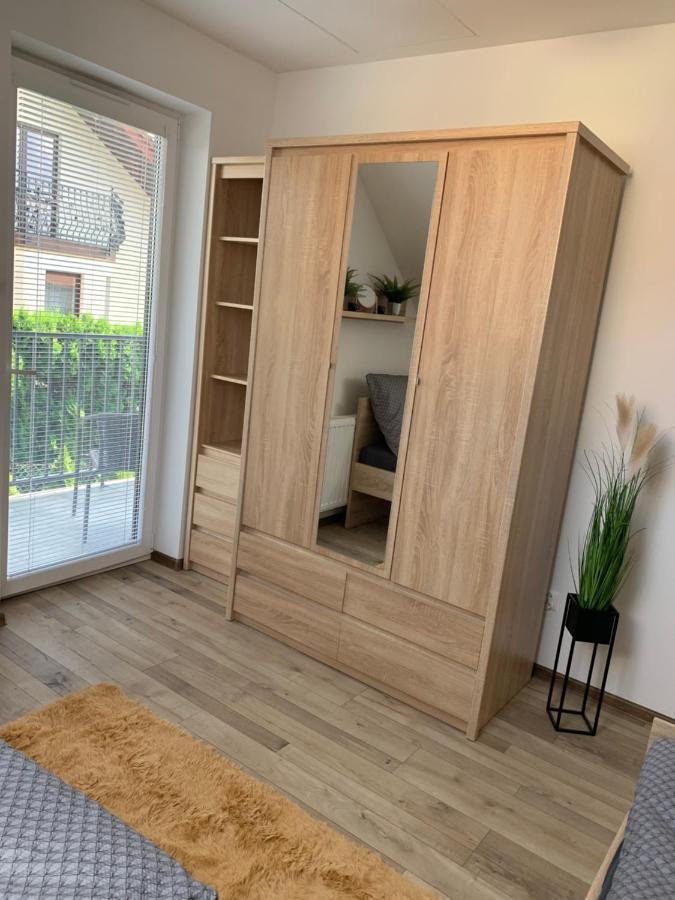 Cozy 2-Bedroom Vacation Apartment With Entire Top Floor Gaj  Exterior foto